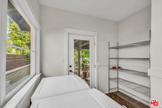 Building Photo - 2014 5th Ave