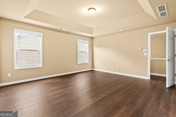 Building Photo - 3920 Lake Manor Way