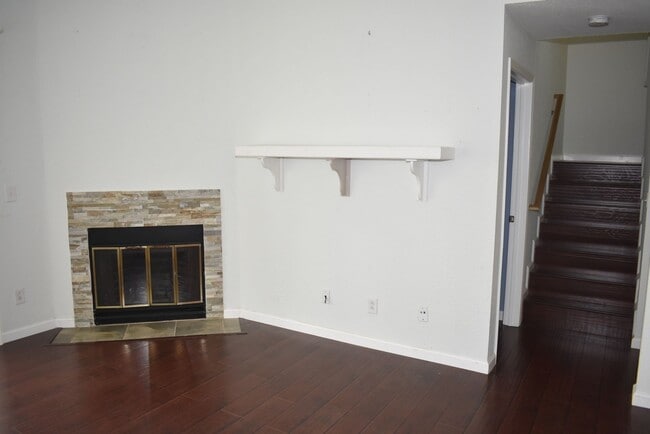 Building Photo - 1019 Dornajo Way