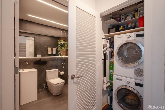 Building Photo - 1160 Mission St