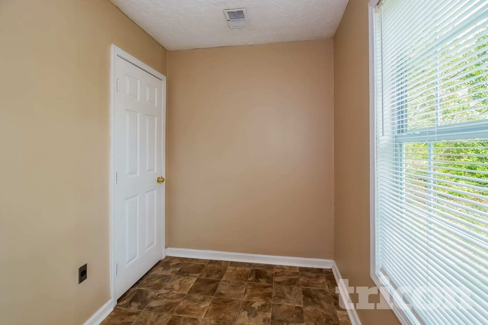 Building Photo - 50 Weldon Pl