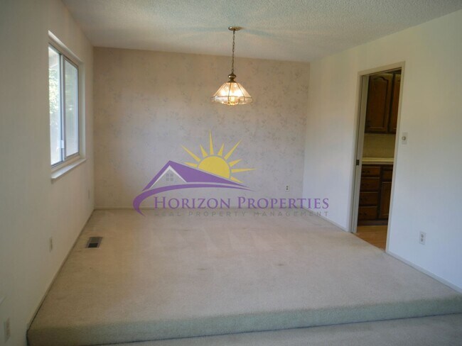 Building Photo - 6319 St James Dr
