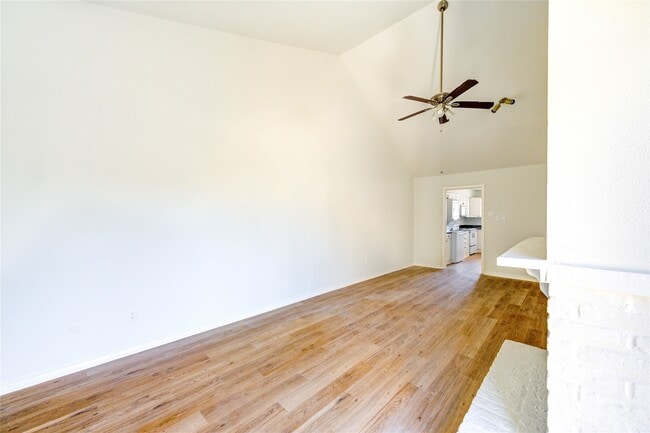 Building Photo - 6401 Deihl Rd