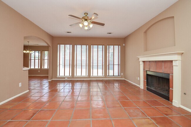 Building Photo - 17315 Kenton Crossing Ln