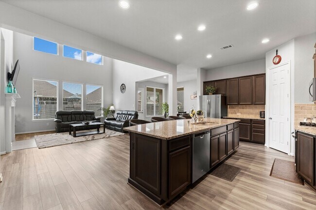 Building Photo - 2836 Jehlon Ln