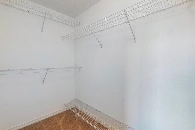 Building Photo - 3022 Alcazar Pl