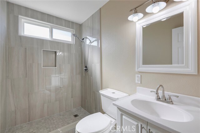 Building Photo - 6485 Clovis Pl