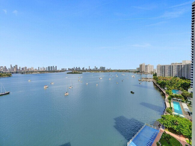 Building Photo - 1228 West Ave