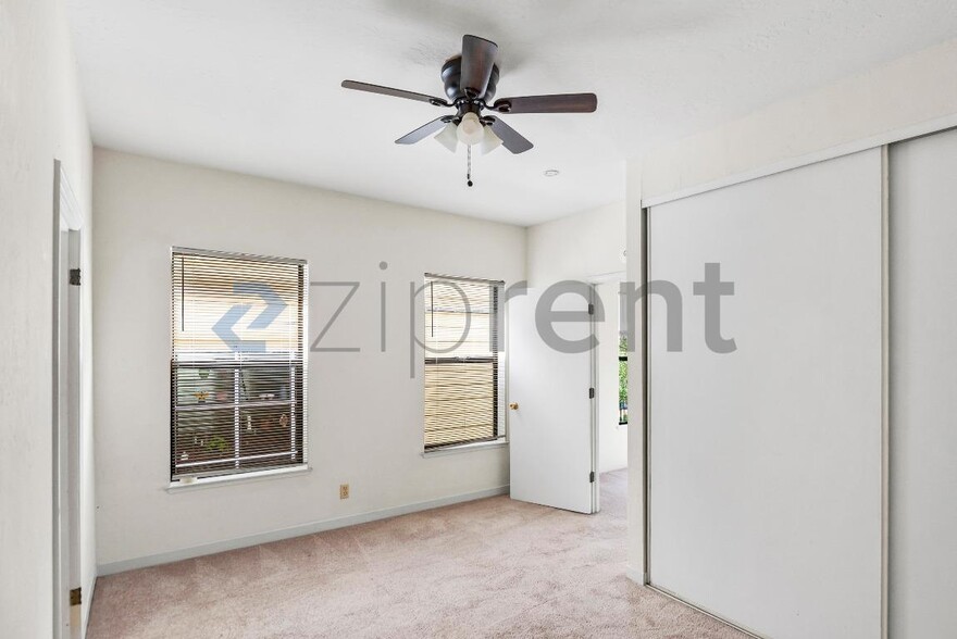 Building Photo - 1315 Spruce St