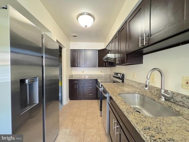 Building Photo - 9557 Hagel Cir