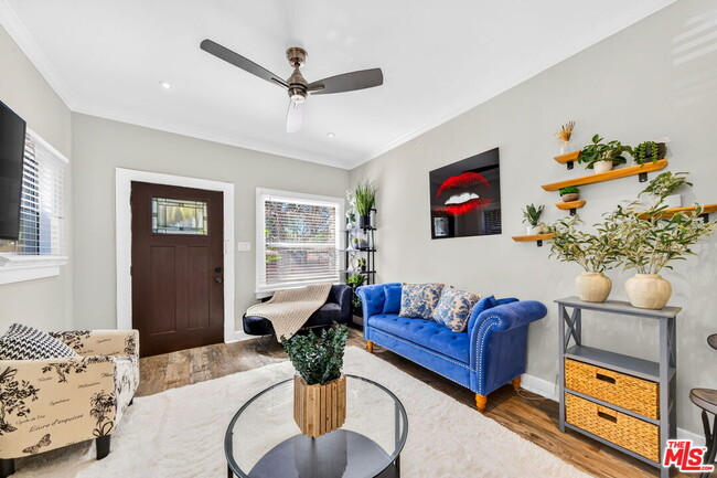 Building Photo - 5915 Lexington Ave