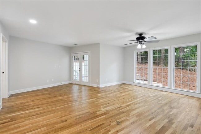 Building Photo - 210 Aerie Ct