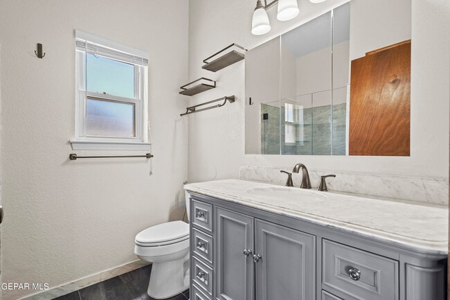 Building Photo - 4805 Maureen Cir