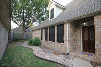 Building Photo - 3907 Princeton Park Ct