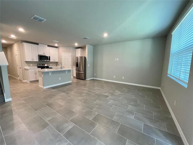 Building Photo - 1574 Grand Rue Dr