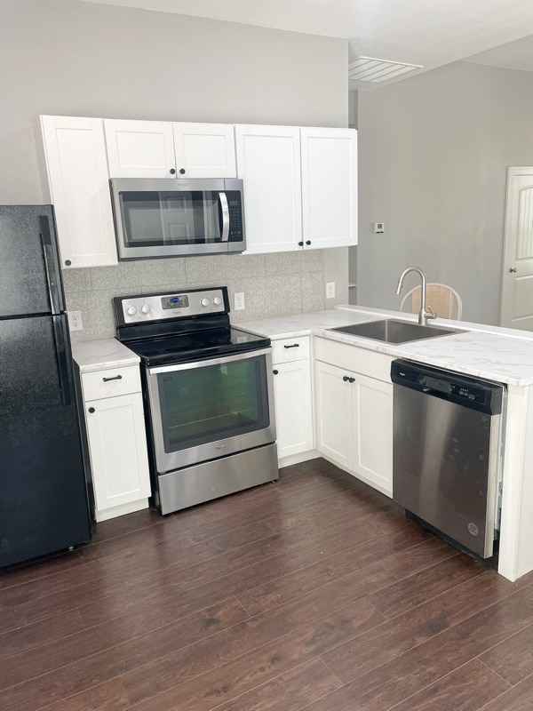 Building Photo - 638 W Elmira St