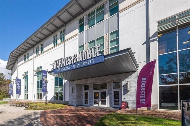 Building Photo - 444 Burlington Rd NE