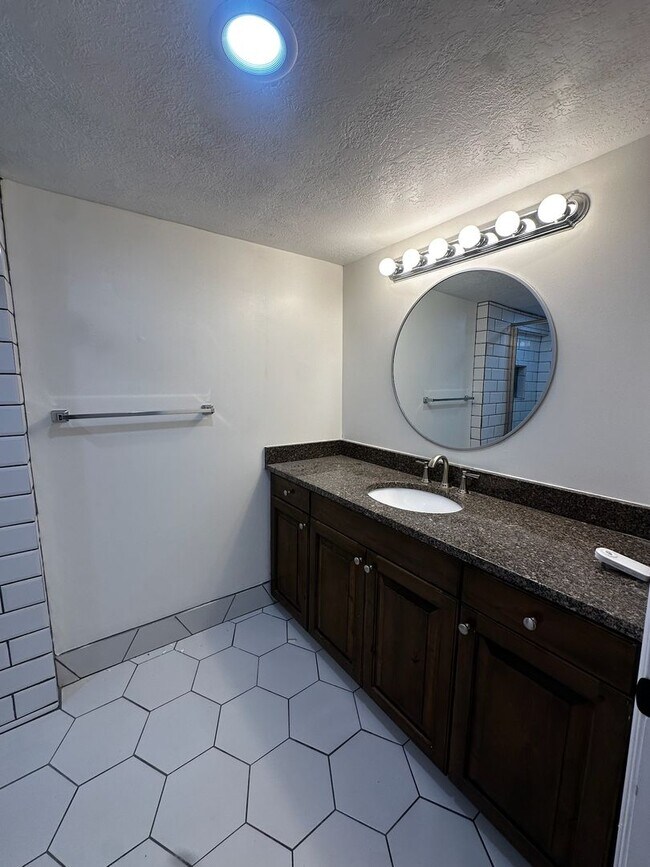 Building Photo - 1638 E 3150 S