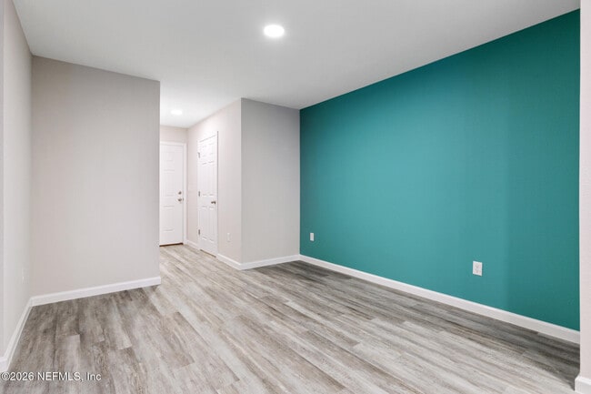 Building Photo - 8822 Eaton Ave