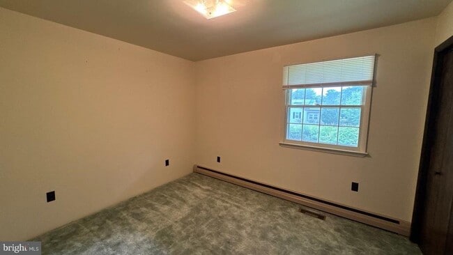 Building Photo - 5157 Bonnie Acres Dr