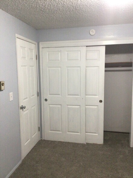 Building Photo - 14821 Washington Ave SW