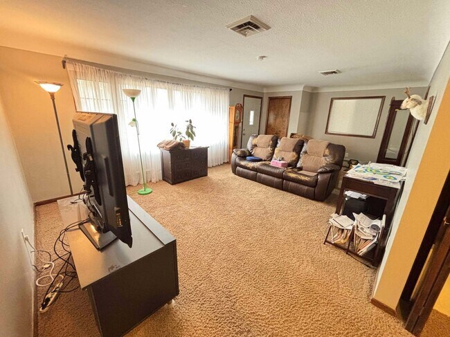 Building Photo - 1416 13th St S