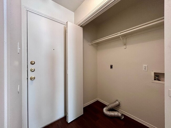 Building Photo - 9703 Nightjar Dr