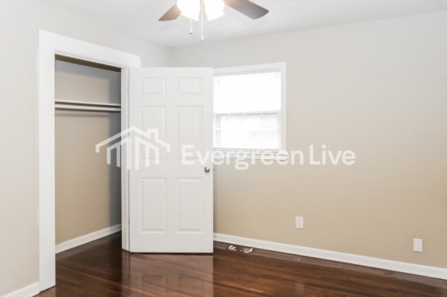 Building Photo - 3463 Darlene Cir NW