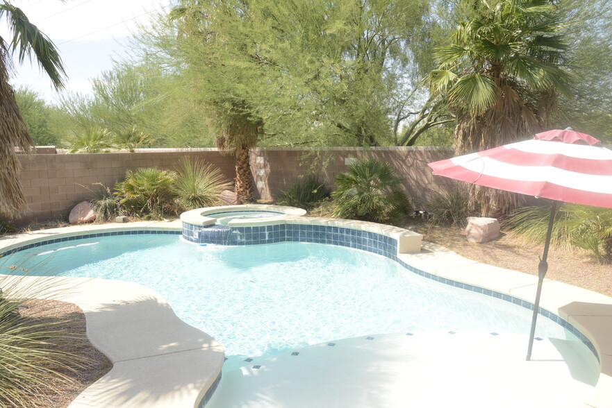 Back Yard Pool and Spa... next to covered patio - 3204 Villa Pisani Ct