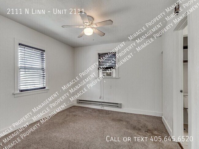 Building Photo - 2111 N Linn-Unit 2111