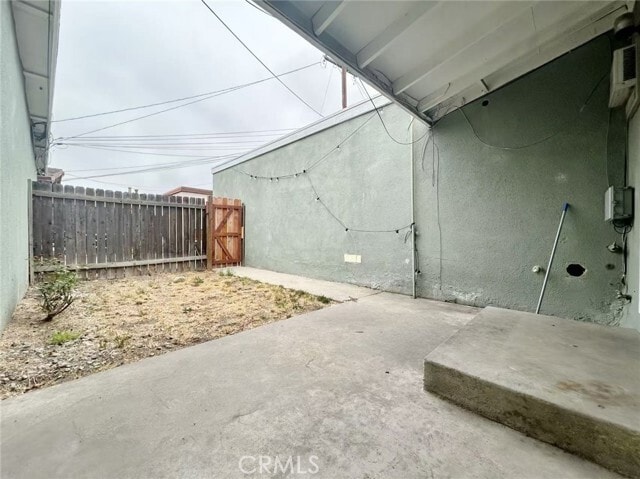 Building Photo - 1016 W El Morado Ct