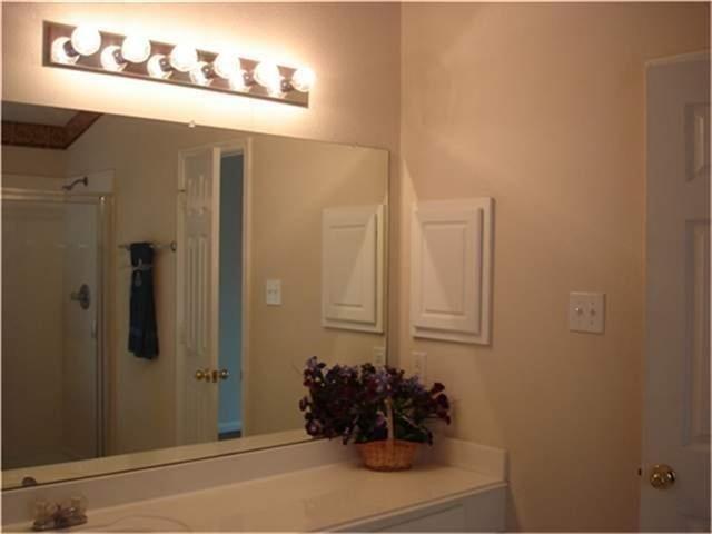 Building Photo - 5230 Meadow Canyon Dr