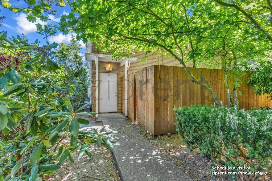 Primary Photo - 12211 SE 59th St