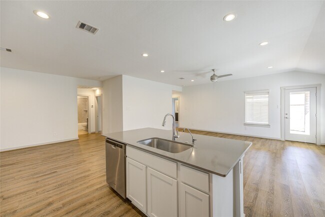 Building Photo - 29522 Paytons Park Ct