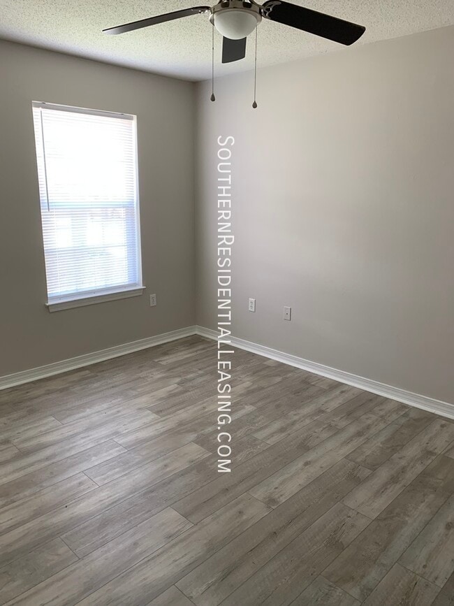 Building Photo - Freeport Village~~ by Southern