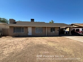 Building Photo - 8443 W Glenrosa Ave