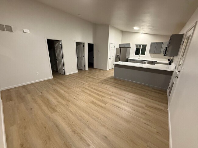 Building Photo - 8460-8460 N Palmer Fishhook Rd