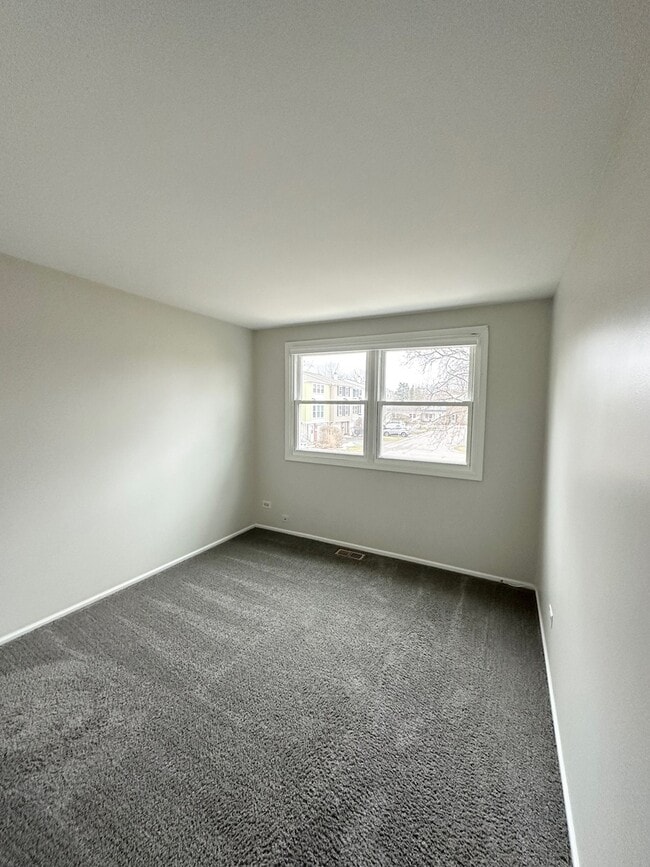 Building Photo - 1919 Finchley Ct