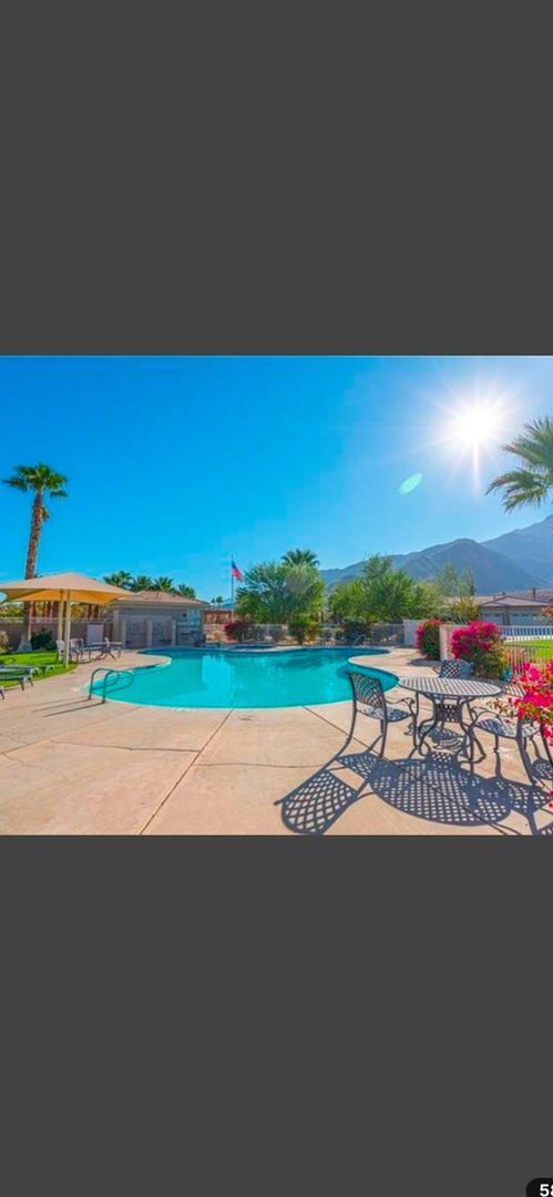 Building Photo - Charming Casita (Guest House) in Palm Springs