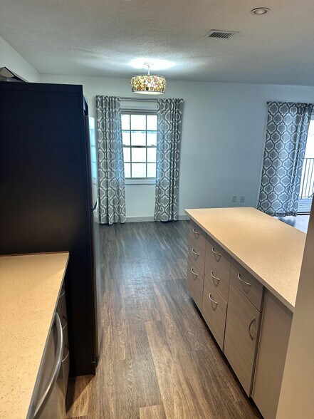 Building Photo - 338 Georgetown Dr