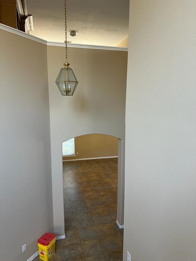 Building Photo - 18646 Flagstone Creek Rd