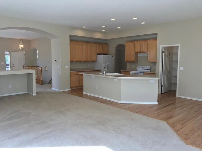 Building Photo - 4285 Nelson Dr