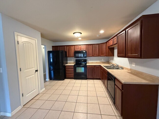 Building Photo - 230 Prairie Dr