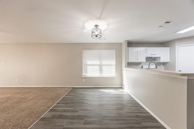 Building Photo - 2831 Grandview Dr