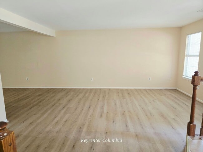 Building Photo - Beautiful 3BR Townhome in Burtonsville | Garage, Deck & Community Amenities