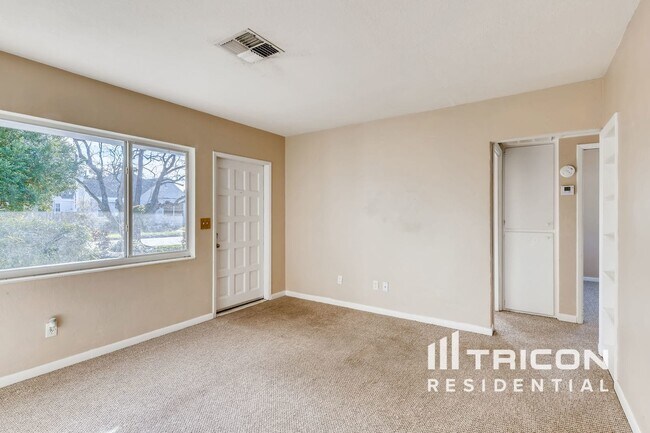 Building Photo - 4129 2nd Ave N