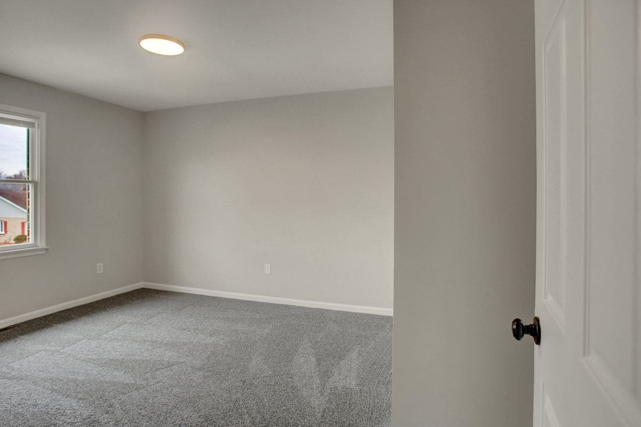 Building Photo - 2367 McCleary Dr