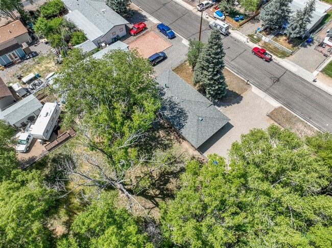 Building Photo - Huge Backyard Close to Downtown Prescott!