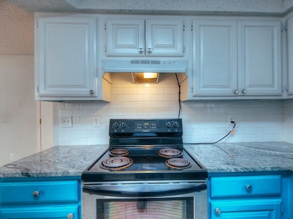 Building Photo - 6712 E 79th St
