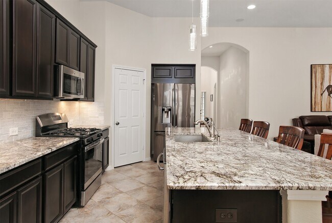 Building Photo - 4803 Ladona Ct